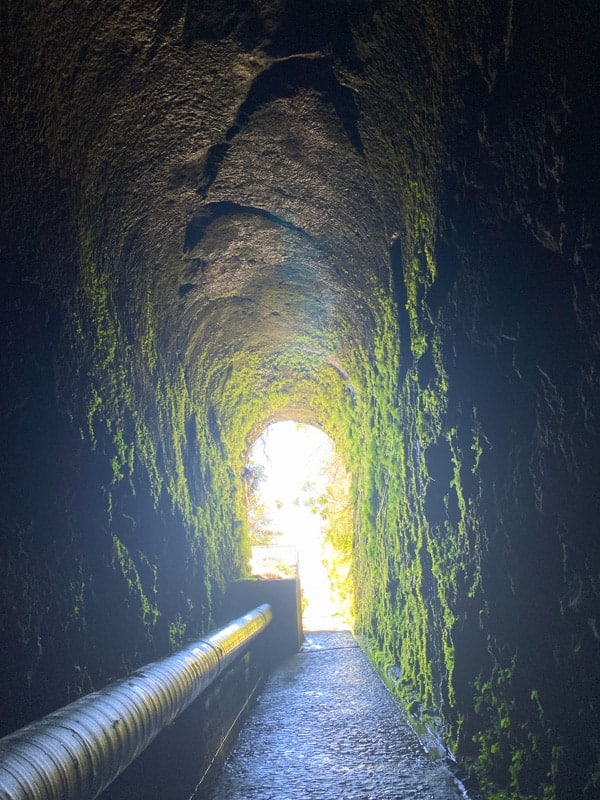 tunnel-end