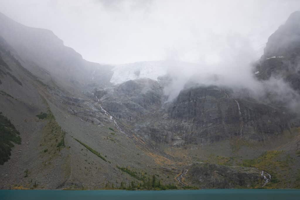 upper-Joffre-lakes-glacier