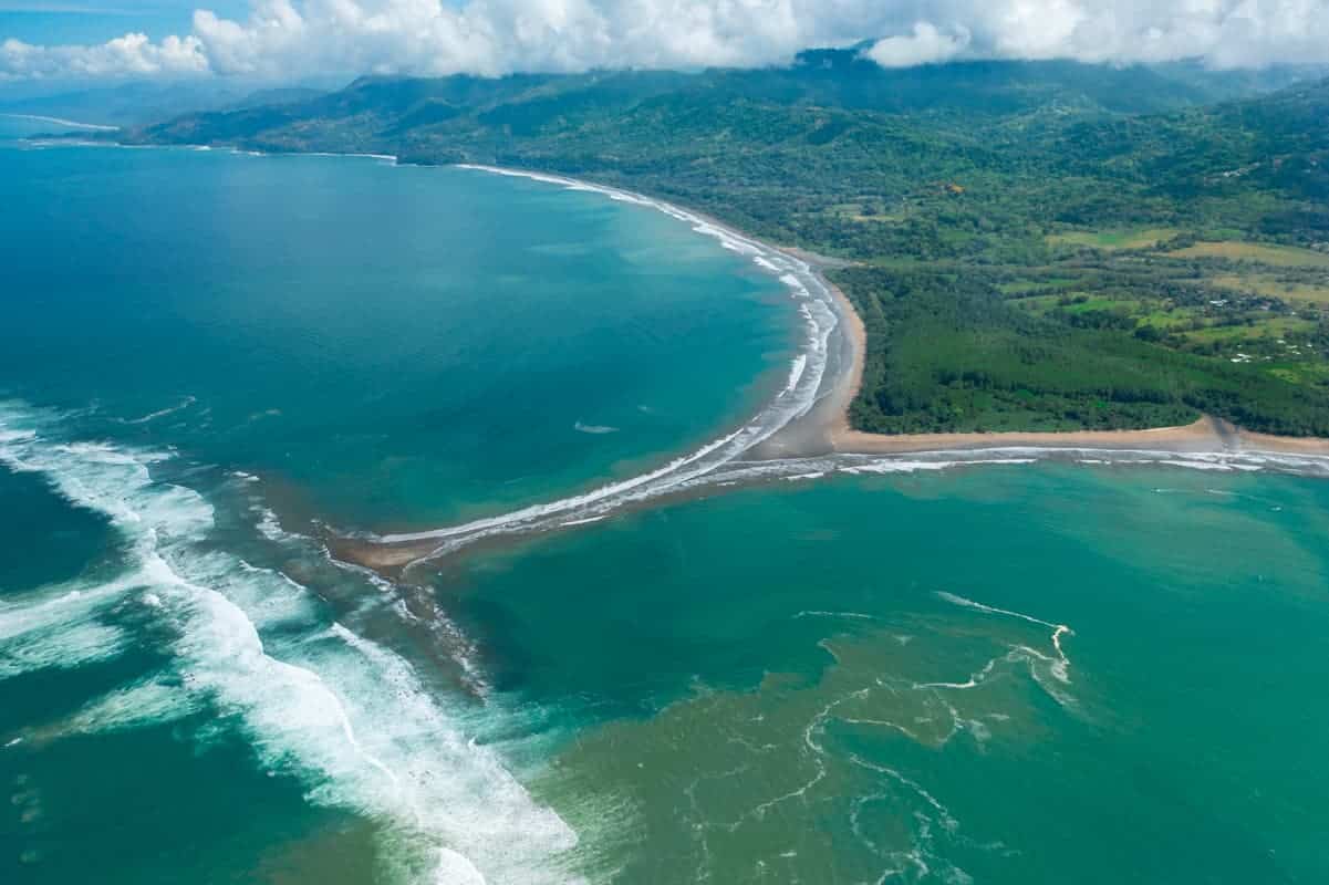 uvita-beach-whale-tail uvita-beach-whale-tail