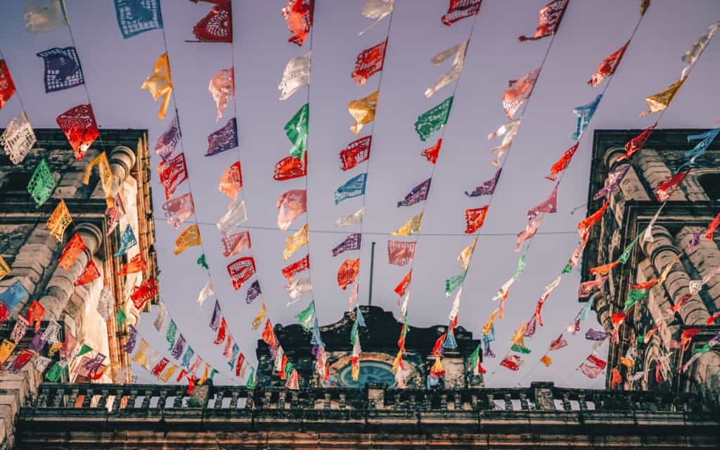valladolid-flags-church