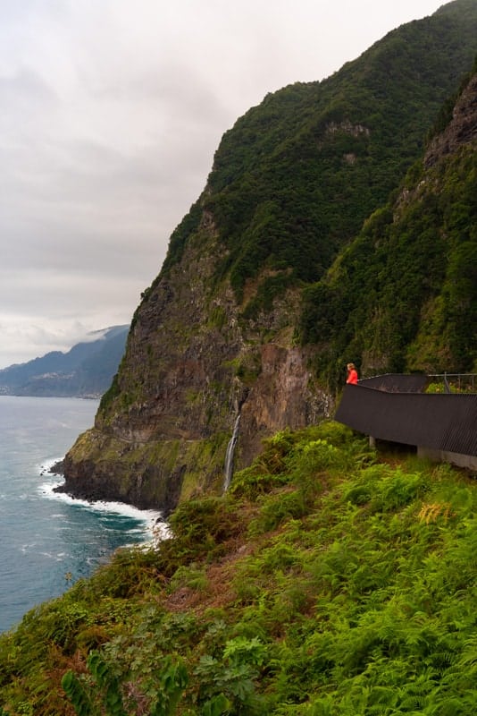 Veu-da-Noiva-waterfall-viewpoint Veu-da-Noiva-waterfall-viewpoint