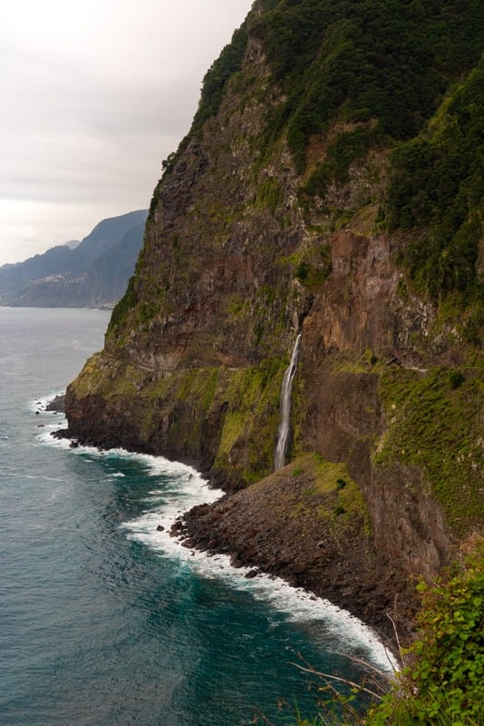 Veu-da-Noiva-waterfall Veu-da-Noiva-waterfall