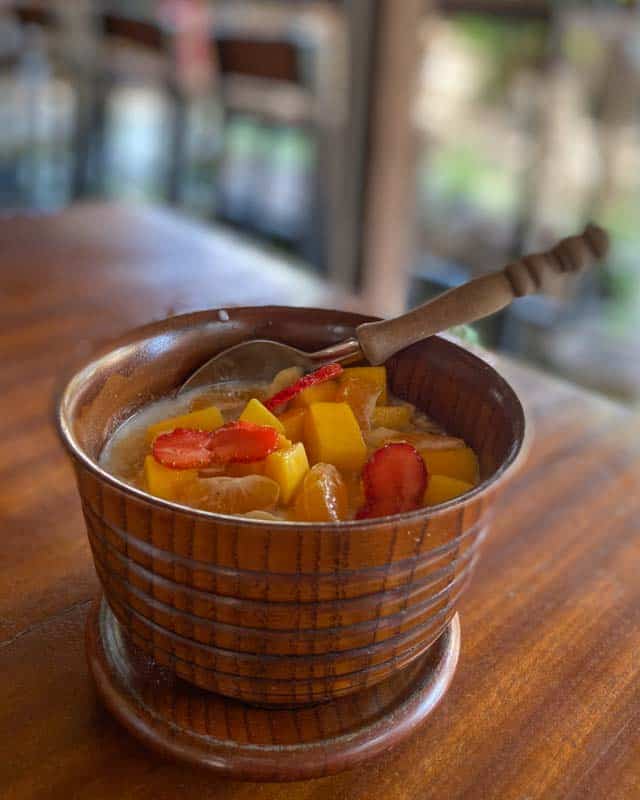 youth-community-cafe-yoghurt