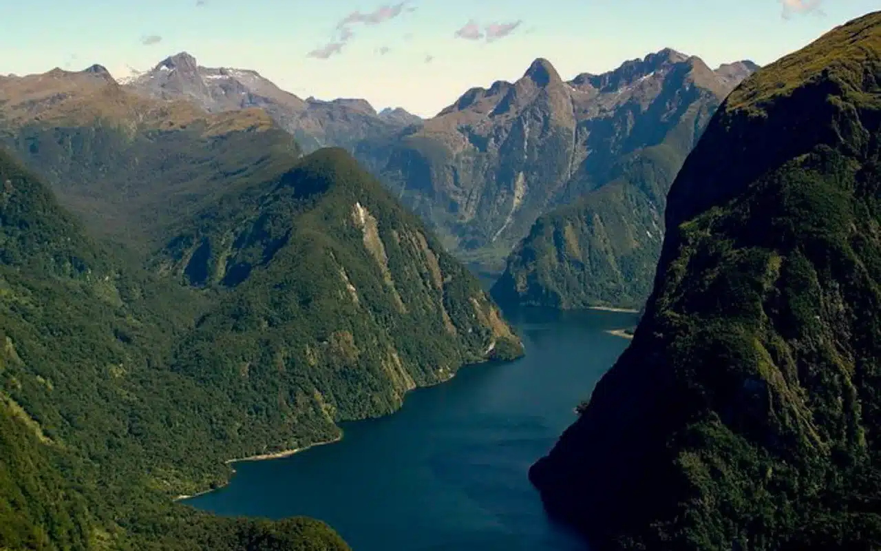 doubtful-sound-helicopter doubtful-sound-helicopter