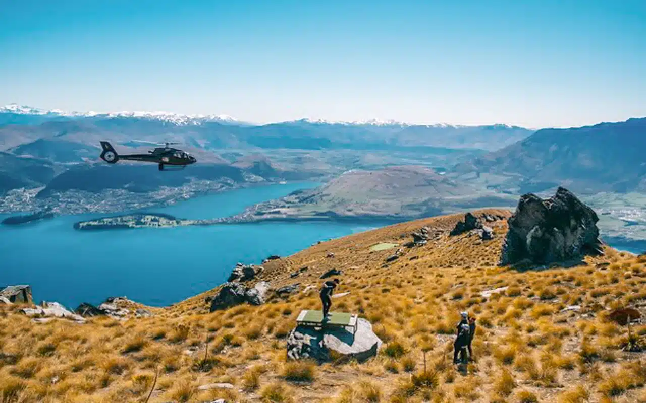 golf-helicopter-tour-queenstown golf-helicopter-tour-queenstown