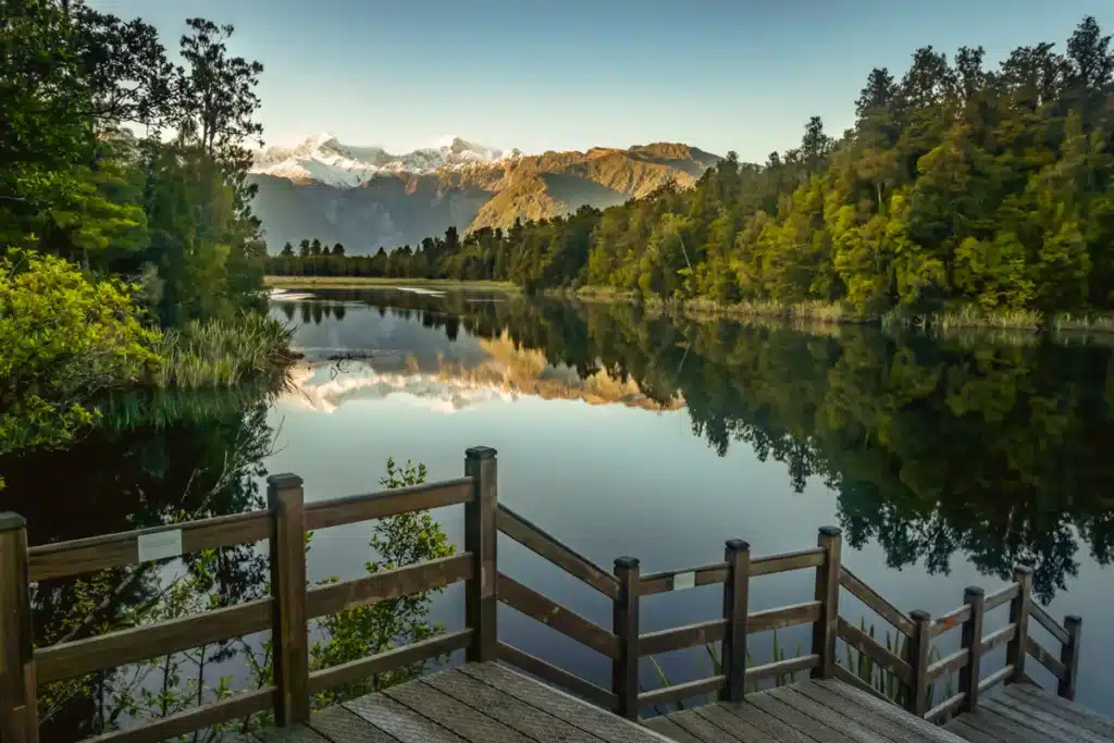 reflection-island-lake-matheson