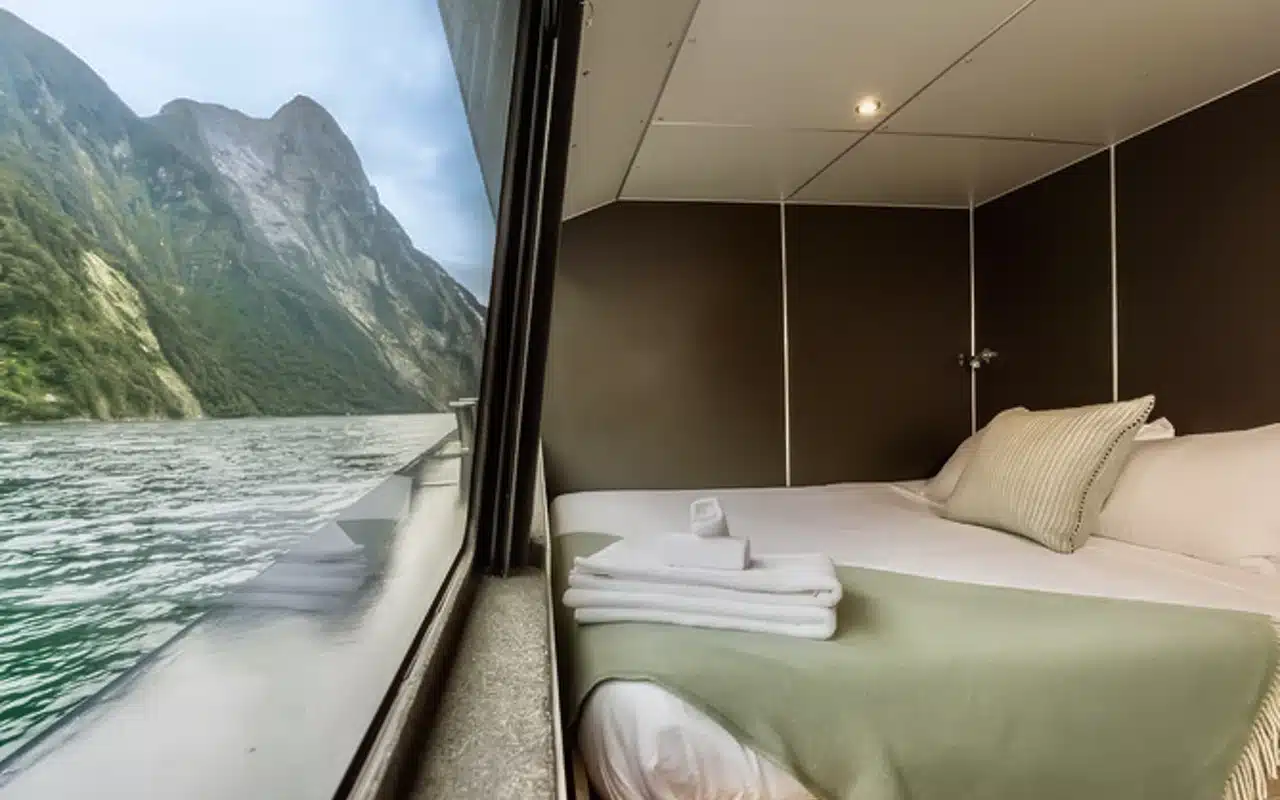 milford-sound-cruise- milford-sound-cruise-