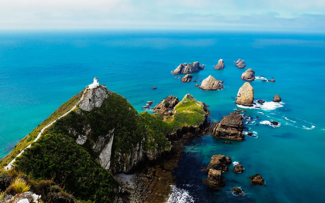 nugget-point-lighthouse nugget-point-lighthouse