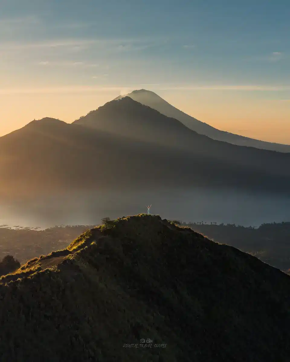 poses-for-photos-freedom-volcano poses-for-photos-freedom-volcano