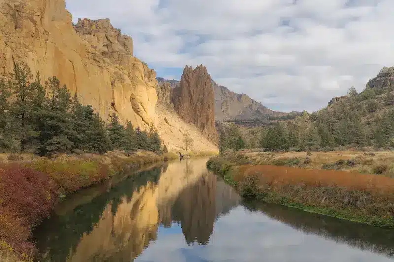 Smith-Rock-State-Park-Oregon-Crooked-River-reflections.jpg-2