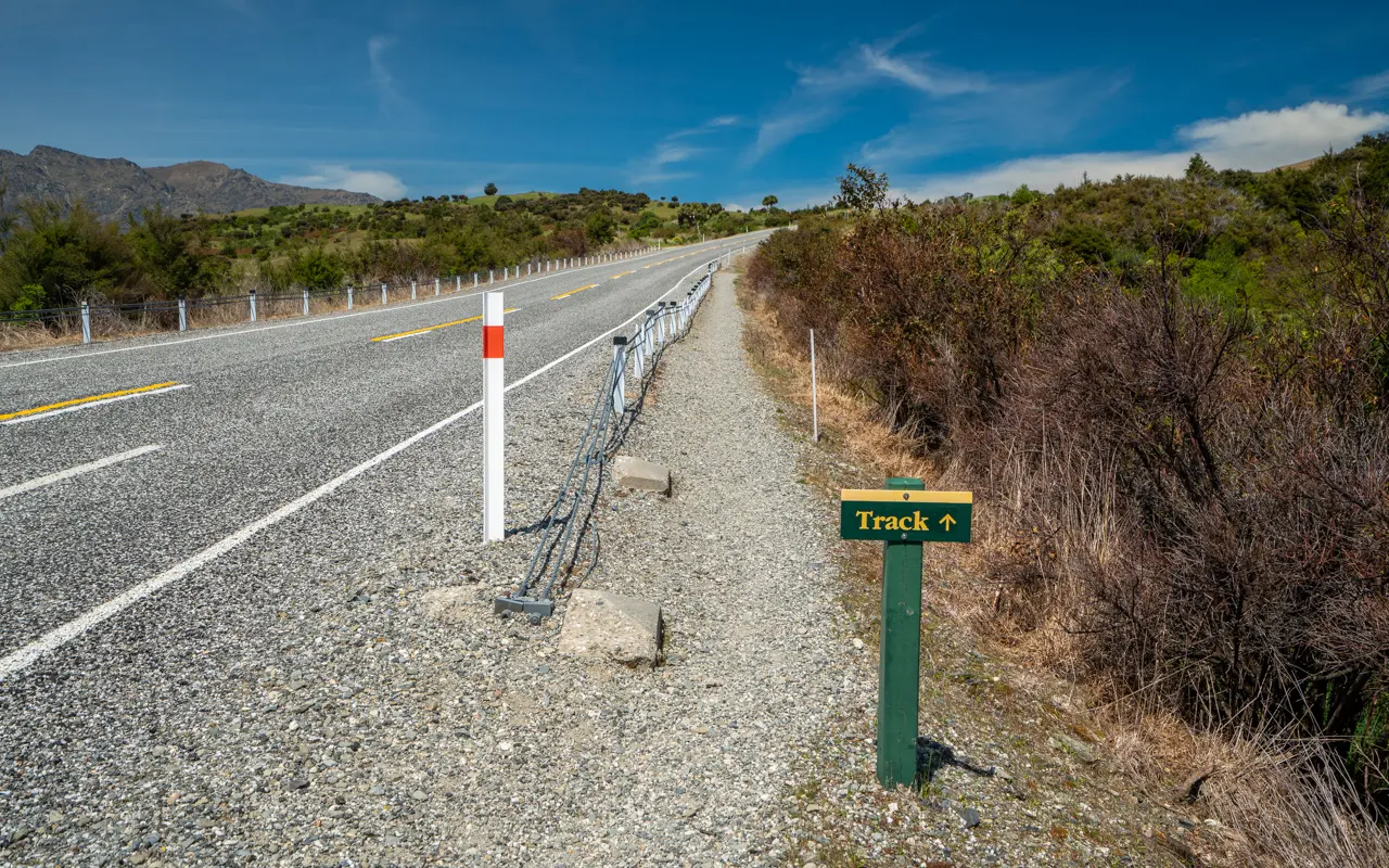 track-sign track-sign